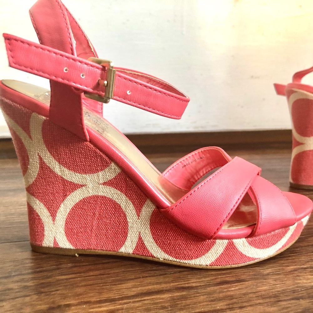 Coral and metallic gold wedge shoes